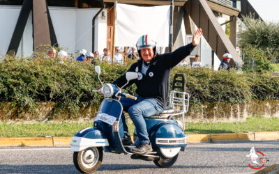 Il Parroco vespista saluta la sua comunità