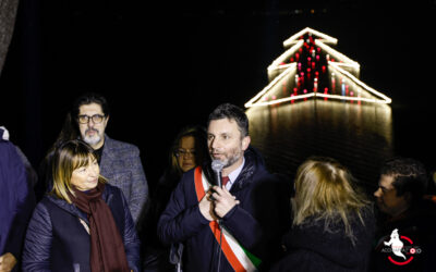 L’Albero di Luci sul Trasimeno: un’esperienza magica